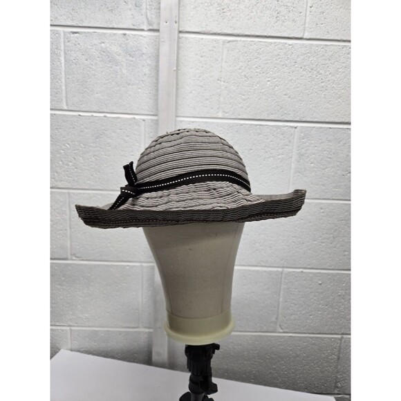 Gap Black and White Hat with Bow Sz S/M - Picture 2 of 6